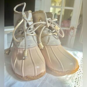 Jack Rogers Women’s Pink and gold rubber boots